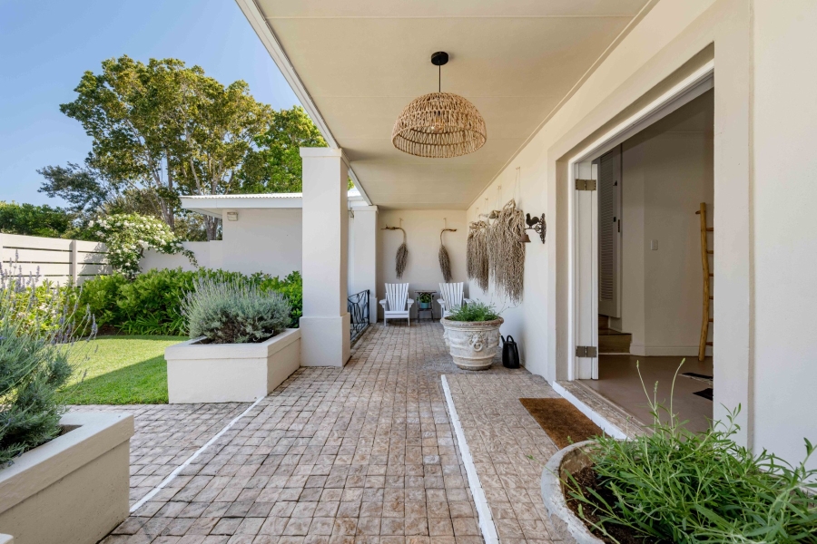 7 Bedroom Property for Sale in Goose Valley Western Cape